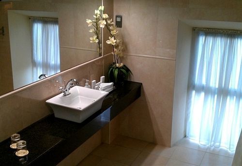 Maudlins House Hotel Naas Luaran gambar